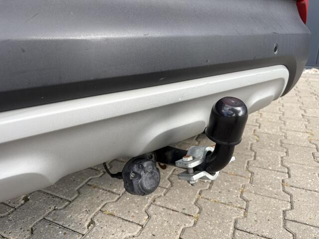 Renault CAPTUR 1.3 TCe Intens / Navigatie /Trekhaak 1200KG Trekgewicht / Cruise Control / Limited Control / Airco / Camera /