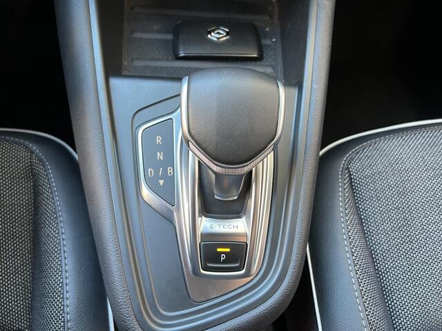 Renault CAPTUR 1.6 E-Tech Plug-in Hybrid 160 Navigatie Automaat