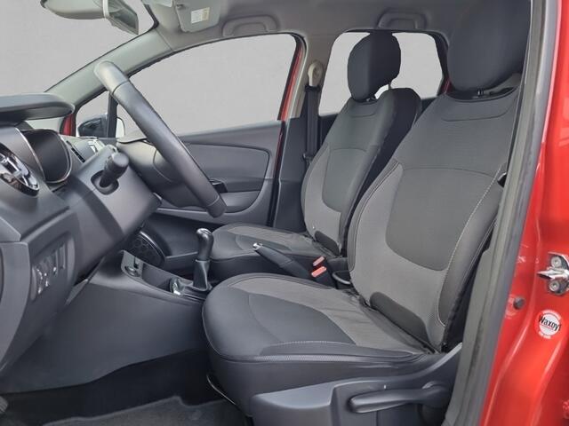 Renault CAPTUR 0.9 TCe Dynamique TREKHAAK / CRUISE / ALL SEASON / CAMERA