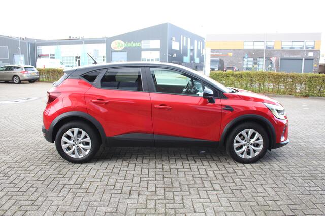 Renault CAPTUR 1.3 TCe 140 Intens Clima-Cruise-Navi-Camera-Carplay 18.000 KM !!