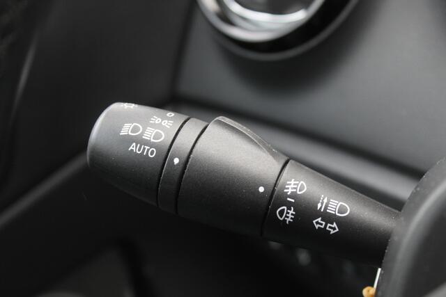 Renault CAPTUR 1.2 TCe Dynamique Cruise control l Keyless l Airco l Navigatie l Achteruitrij camera l Parkeersensoren achter