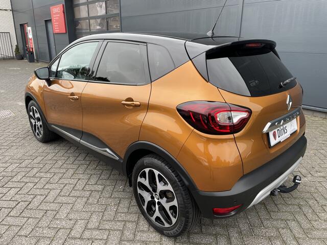 Renault CAPTUR 130pk Intens (Trekhaak - Camera - Parkeersensoren V+A - LED - Keyless Entry - Stoelverwarming - Automatische Airco - Navigatie)