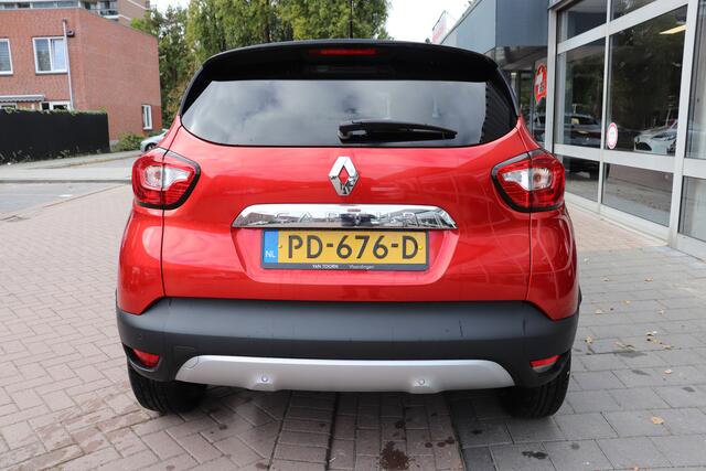 Renault CAPTUR 1.2 TCe Xmod Automaat. Dealeronderhouden, navigatie, leder.