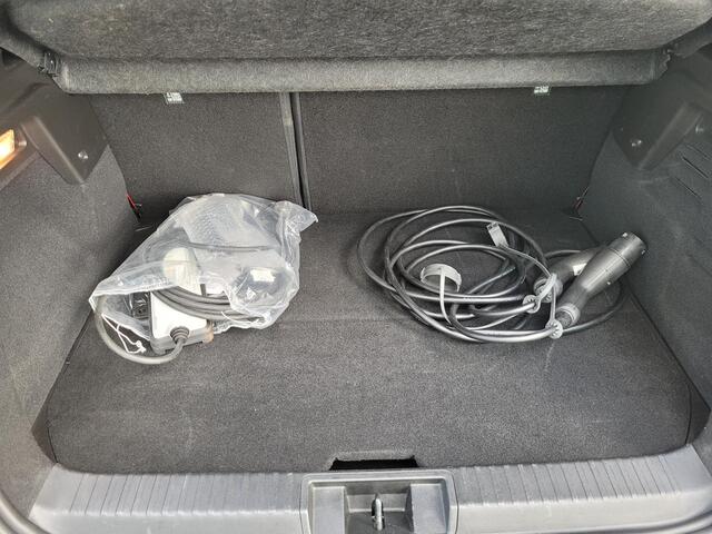 Renault CAPTUR 1.6 E-Tech Plug-in Hybrid 160 Edition One | Winter Pack | Bose