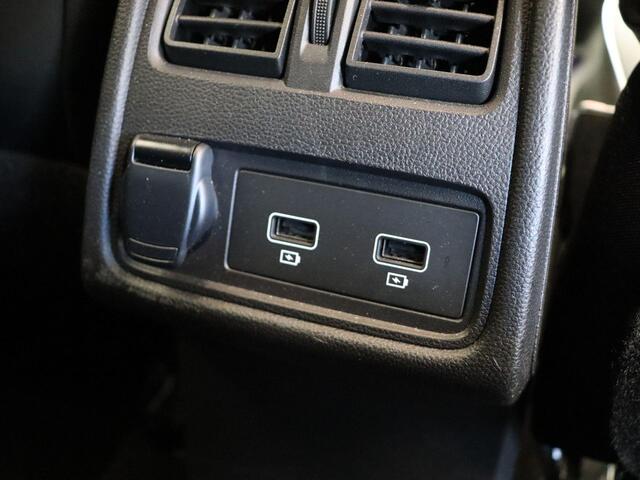 Renault CAPTUR 1.6 E-Tech plug-in hybrid 160 techno | Adaptive cruise control | Stuurwiel verwarming | Navigatie | Achteruitrijcamera |