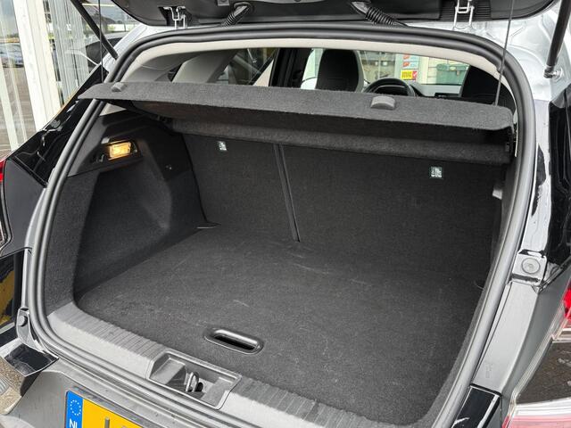 Renault CAPTUR TCe 140 EDC Intens | Trekhaak | Glazen schuif-kantel dak | Stoel & stuur verwarming | Navi groot | DAB | Achteruitrijcamera | Climate Control | Key-less |