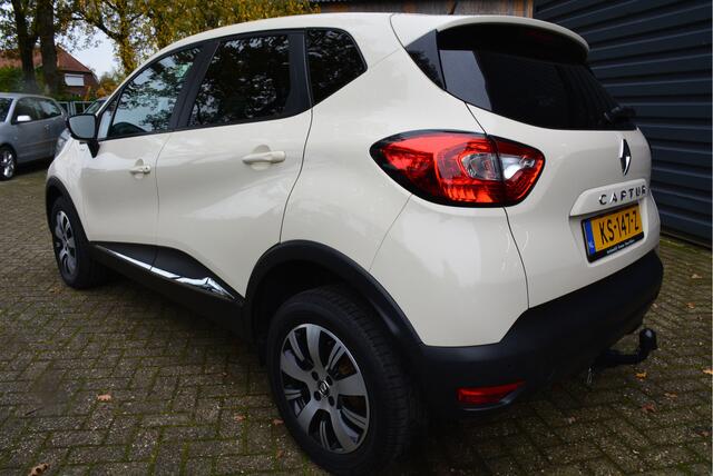 Renault CAPTUR 0.9 TCe Limited Trekhaak Airco PDC