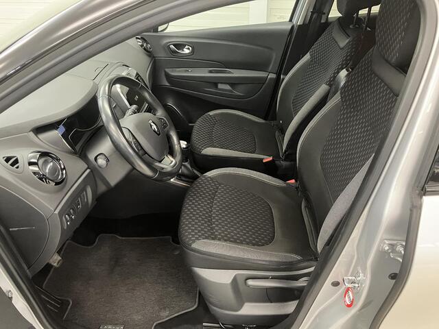 Renault CAPTUR 0.9 TCe Intens / Navigatie / Camera / 17 Inch Wielen / Climate Control / Cruise Control / Dode Hoek Detectie /