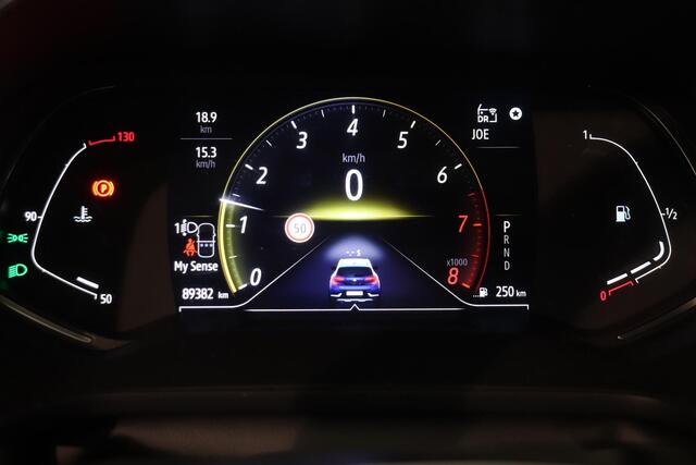 Renault CAPTUR 1.3 TCe 130 Intens | Automaat | Camera | Trekhaak | Climate control | Navigatie | Smartphone intergratie | LED koplampen |