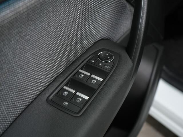 Renault CAPTUR 1.3 MILD HYBRID 158PK TECHNO EDC MY25 | Two Tone | Adaptive Cruise | Winterpakket