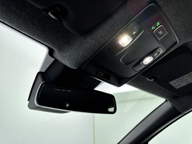 Renault CAPTUR 1.3 mild hybrid 160PK techno | Navigatie | Climate Control | Cruise Control Adaptief | Stoel-en Stuurverwarming | Parkeersensoren met Camera | Privacy Glass | Apple Carplay/Android Auto |