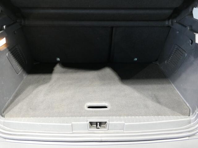 Renault CAPTUR 1.3 TCe Intens *AUTOMAAT* *Incl. Easy Life Pack* - Trekhaak, camera, dodehoek, parkeer assistent, sensor v+a