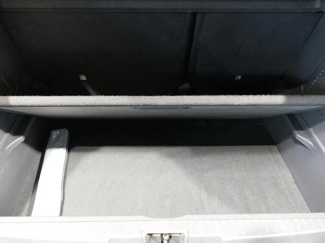 Renault CAPTUR 1.3 TCe Intens *AUTOMAAT* *Incl. Easy Life Pack* - Trekhaak, camera, dodehoek, parkeer assistent, sensor v+a