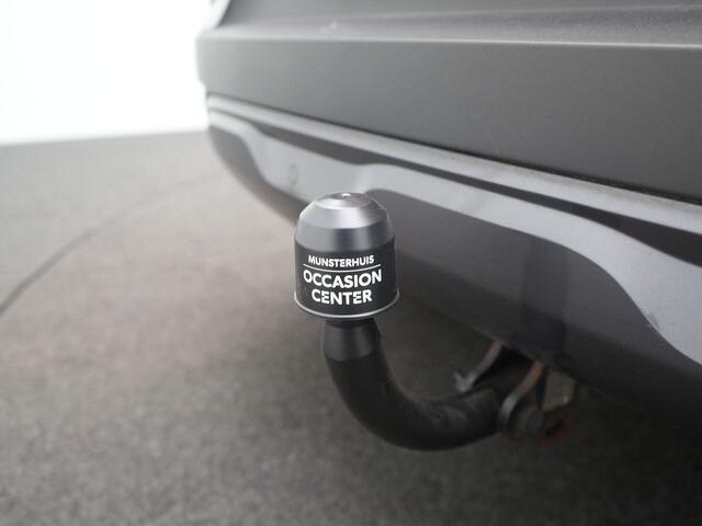 Renault CAPTUR 1.6 E-Tech Plug-in Hybrid 160 Initiale Paris - RIJKLAARPRIJS - All Seasonbanden - 360 graden Camera - Adaptive Cruise Control - Trekhaak - Dealeronderhouden