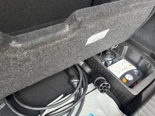 Renault CAPTUR 1.6 E-Tech PHEV 160 Intens, DAB, trekhaak