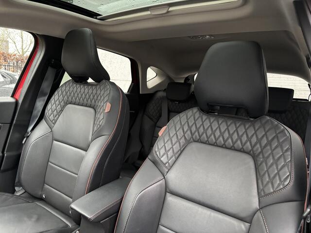 Renault CAPTUR 1.6 E-Tech plug-in hybrid 160 Initiale | Elektrisch glazen schuif-/kanteldak |