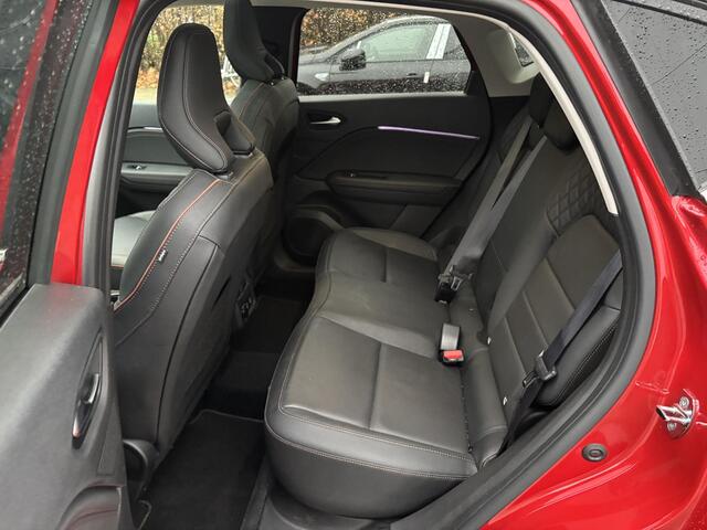 Renault CAPTUR 1.6 E-Tech plug-in hybrid 160 Initiale | Elektrisch glazen schuif-/kanteldak |