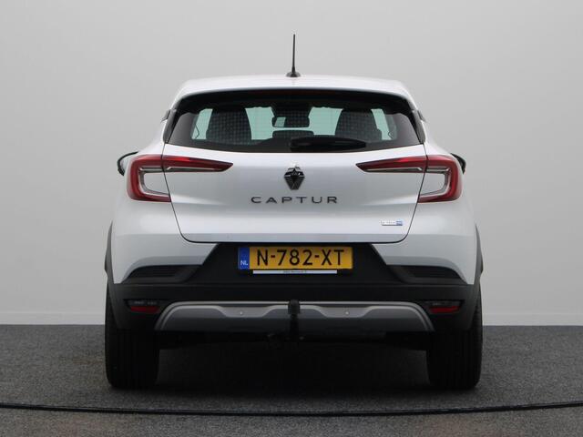 Renault CAPTUR E-Tech Hybrid 145pk Zen AUTOMAAT | Trekhaak | Achteruitrijcamera | Parkeersensoren voor en achter | Apple Carplay & Android Auto | Elektronische klimaatregeling