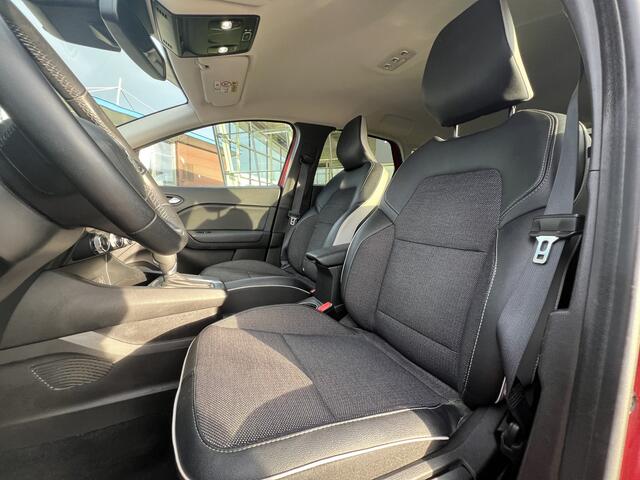 Renault CAPTUR 1.6 E-Tech Hybrid 145PK Intens / Keyless / Cruise / Camera / Climate / Parkeersensoren V+A /