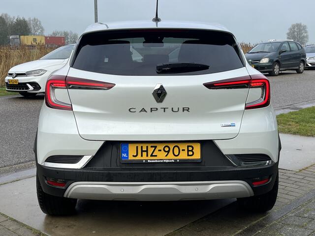 Renault CAPTUR 1.6 E-Tech Hybrid 145 PK Intens / Apple Carplay - Android Auto / Camera / PDC V+A / Keyless / 17'' LMV /