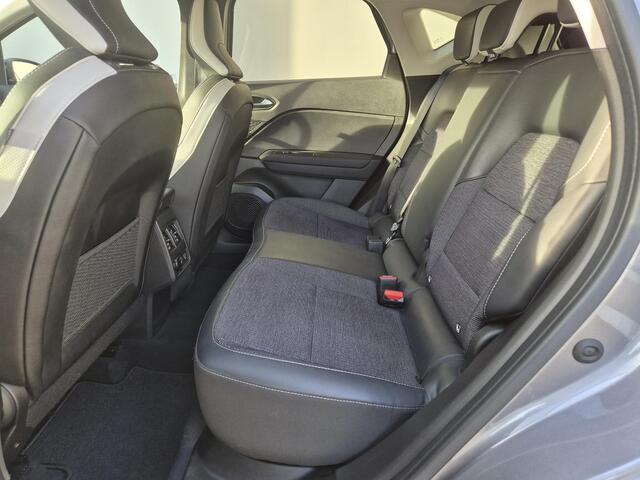 Renault CAPTUR 1.6 E-Tech Plug-in Hybrid 160 Intens Automaat / Pack parking / Stuur en Stoel verwarming / Apple Carplay Android Auto / Achteruitrijcamera / Keyless Entry/Start / Draadloze telefoon lader / Cruise control / Navigatie /