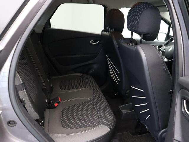 Renault CAPTUR 120pk TCe Intens | AUTOMAAT | Trekhaak | Lichtmetalen velgen | Parkeersensoren Rondom | Achteruitrijcamera |