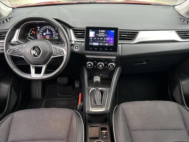 Renault CAPTUR 1.3 TCe 140 Intens / 1e Eigenaar / Dealer Onderhouden / Achteruitrijcamera / Navigatie / Apple Carplay & Android Auto / Sensoren Voor en Achter / Climate Control /