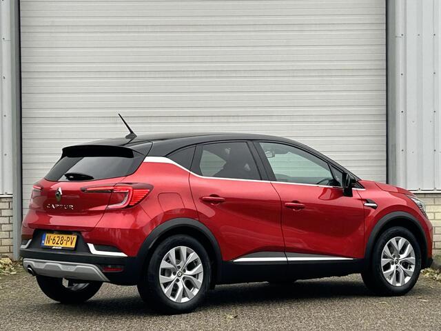 Renault CAPTUR 1.3 TCe 140 Intens / 1e Eigenaar / Dealer Onderhouden / Achteruitrijcamera / Navigatie / Apple Carplay & Android Auto / Sensoren Voor en Achter / Climate Control /