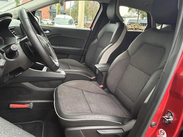 Renault CAPTUR 1.3 TCe 140 Intens / 1e Eigenaar / Dealer Onderhouden / Achteruitrijcamera / Navigatie / Apple Carplay & Android Auto / Sensoren Voor en Achter / Climate Control /