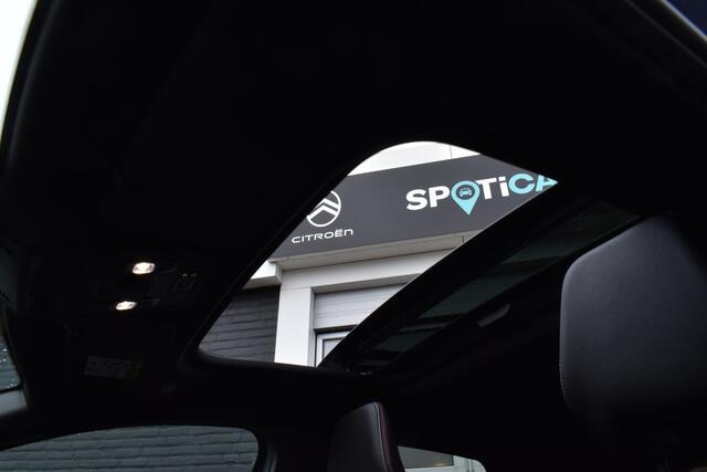 Renault CAPTUR 1.3 TCe 140pk R.S. Line Automaat | Navigatie | Panoramisch open dak | Camera | Parkeersensoren V+A | Carplay & Android Auto | 18 inch LMV | Cruise control | DAB+ Tuner | Bluetooth | isofix bevestigingspunten | 7-traps Automaat | Zeer compleet!!