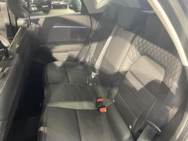 Renault CAPTUR 1.3 TCe 130 Initiale Paris Navigatie | Climate controle | Elektrische schuifdak | Camera