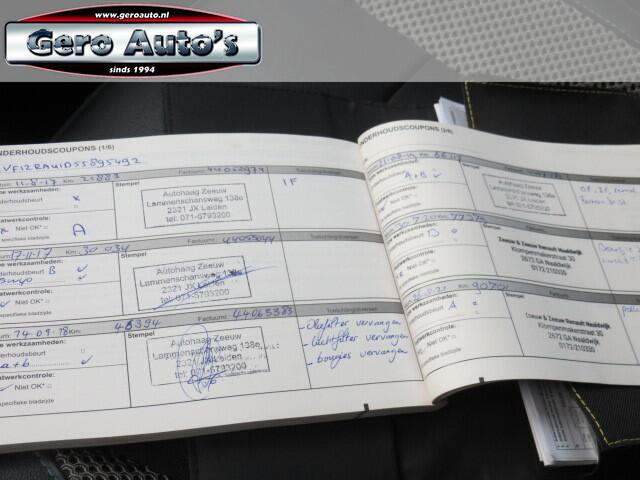 Renault CAPTUR 1.2 TCe Wave nl-auto automaat mooie uitvoering ,vol leder airco ecc etc