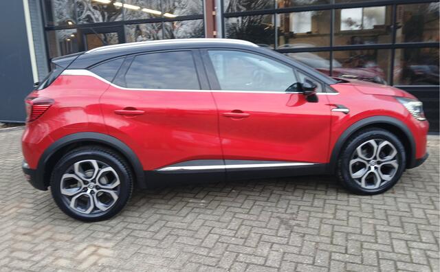 Renault CAPTUR 1.3 TCe 140 Intens / automaat / camera