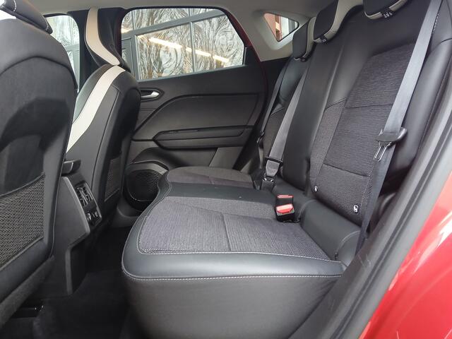 Renault CAPTUR 1.3 TCe 140 Intens / automaat / camera