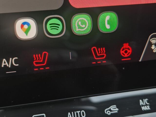 Renault CAPTUR 1.3 mild hybrid 160 techno Automaat / Fabrieksgarantie tot 05-2027 / Dealer onderhouden / Pack winter / Trekgewicht 1.200 Kg / Stuur en Stoel verwarming / Adaptief CC / Achteruitrijcamera / Apple Carplay/Android Auto /