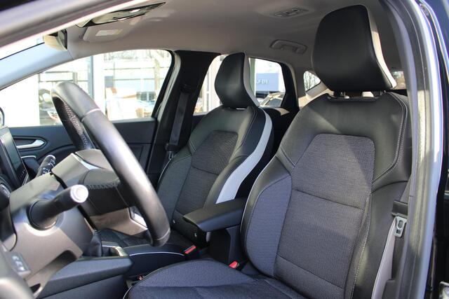 Renault CAPTUR 1.0 TCe 100 Intens | Stoelverwarming | Achteruitrij camera | Parkeersensoren rondom | All season banden