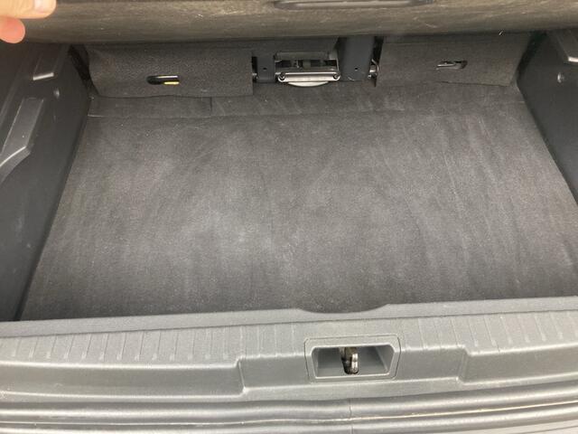 Renault CAPTUR 0.9 TCe 90pk Limited / Navigatie