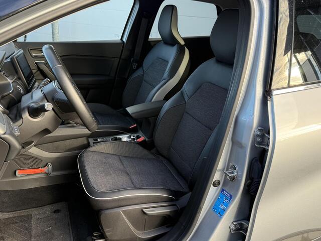 Renault CAPTUR 1.0 TCe 100 Intens (Hoge instap) Parkeerhulp | Navigatie | Lichtmetalen Velgen