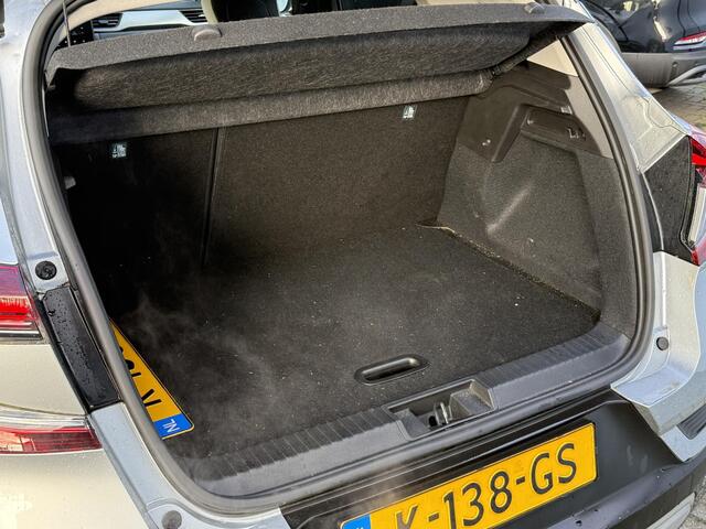 Renault CAPTUR 1.0 TCe 100 Intens (Hoge instap) Parkeerhulp | Navigatie | Lichtmetalen Velgen