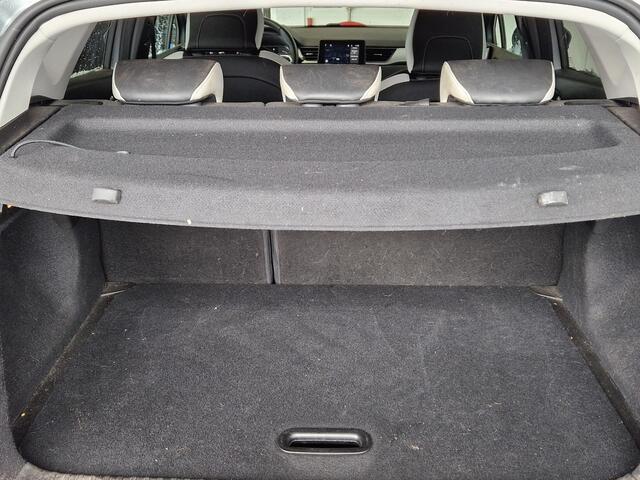 Renault CAPTUR 1.3 TCe 140 Intens | TREKHAAK | ALL SEASON BANDEN | 1E EIGENAAR/DEALER ONDERHOUDEN | NAVIGATIE |