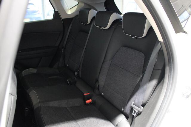 Renault CAPTUR 1.6 E-Tech full hybrid 145 techno | Stuurverwarming | Adaptieve cruise control | Achteruitrij camera