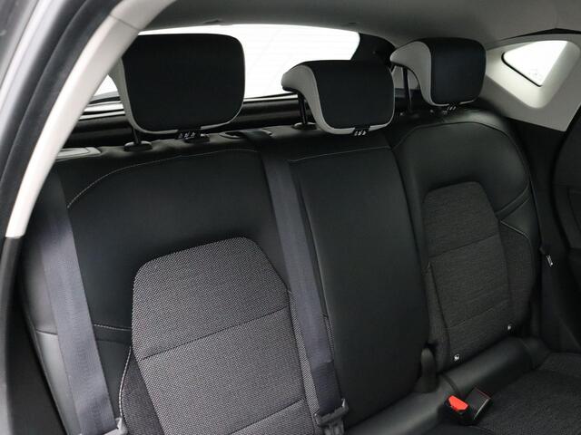 Renault CAPTUR E-Tech Hybrid 145pk Techno | Grootscherm navigatie | Digitaal dashboard | Achteruitrijcamera | Parkeersensoren voor/achter |