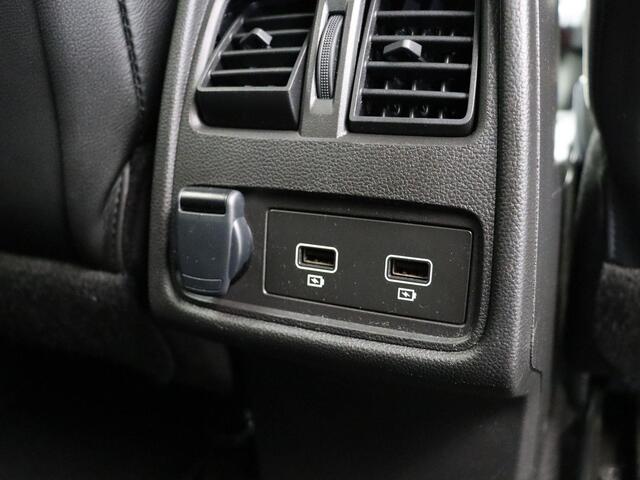 Renault CAPTUR E-Tech Hybrid 145pk Techno | Achteruitrijcamera | Vierseizoenbanden | Navigatie |