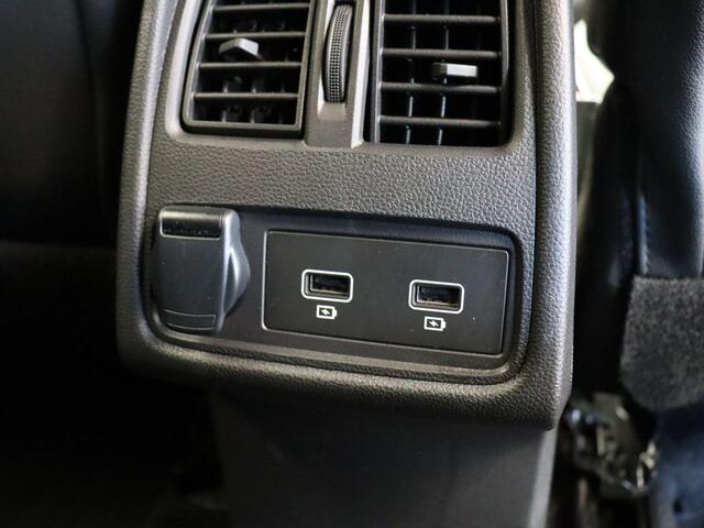 Renault CAPTUR 1.6 E-Tech Hybrid 145 Techno | Trekhaak | Achteruitrijcamera | Parkeersensoren achter | Navigatie |