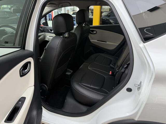 Renault CAPTUR 1.3 TCe Initiale Paris | Bose Audio | Achteruitrijcamera | Stoelverwarming | Leer | LED | DAB | Climate Control | Dodehoek detectie |