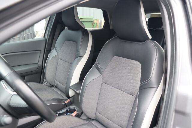 Renault CAPTUR 1.6 E-Tech Plug-in Hybrid 160 Intens PHEV | Stoel-/Stuurverwarming | Navigatie | Camera | Cruise Control