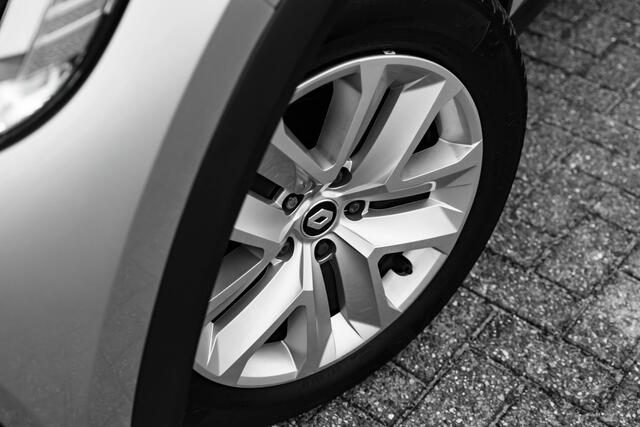 Renault CAPTUR 1.0 TCe 90 PK Silver edition | Stoelverwarming voor | Climate Control | 4 seizoensbanden | 6-bak |