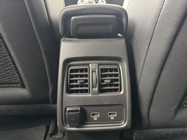 Renault CAPTUR 1.0 TCe 100 Intens | Navigatie | Apple CarPlay / Android Auto | Parkeersensoren |