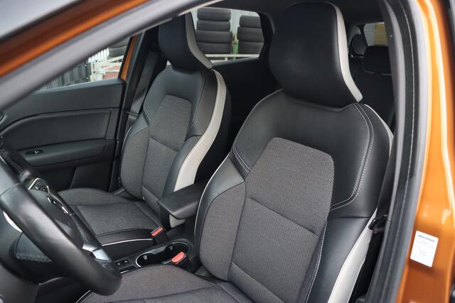 Renault CAPTUR 1.6 E-Tech Plug-in Hybrid 160 Intens PHEV | Stoel-/Stuurverwarming | Navigatie | Camera | Cruise Control