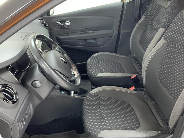 Renault CAPTUR 1.3 TCe Intens NAVIGATIE | PARKEERSENSOREN | LAGE KILOMETERSTAND!